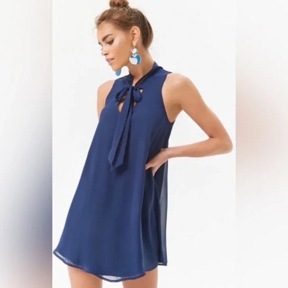 Stylish Navy Sleeveless Dress with Bow/Scarf